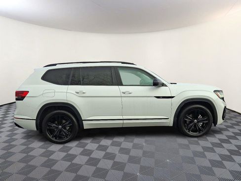 Used 2022 Volkswagen Atlas SEL R-Line image 7