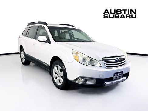 Used 2010 Subaru Outback 2.5i Limited AWD/4WD image 1