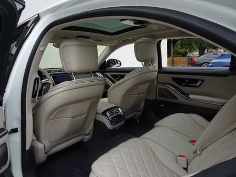 Used 2022 Mercedes-Benz S 580 4MATIC Sedan image 14