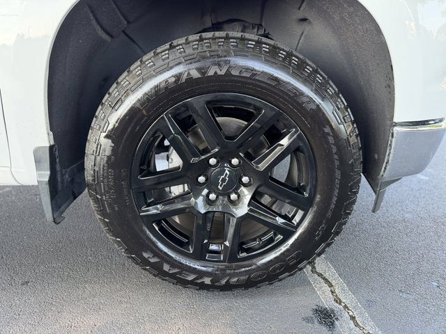 Used 2023 Chevrolet Silverado 1500 LT AWD/4WD image 46