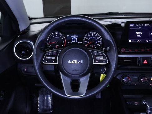 Used 2024 Kia Forte LXS image 17