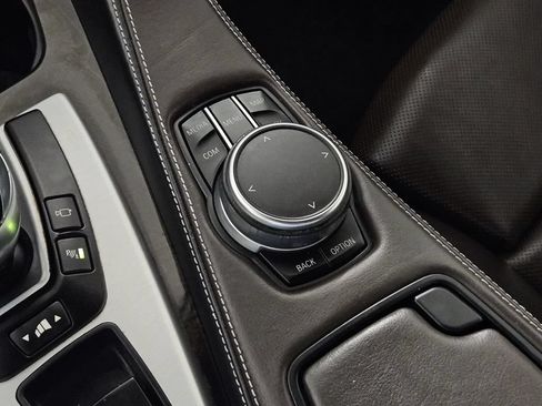 Used 2017 BMW M6 Convertible RWD image 19