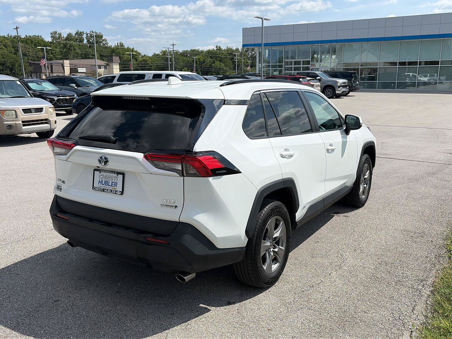 Used 2022 Toyota RAV4 XLE w/ Convenience Package AWD/4WD image 5