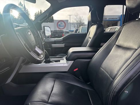 Used 2015 Ford F150 Lariat image 14