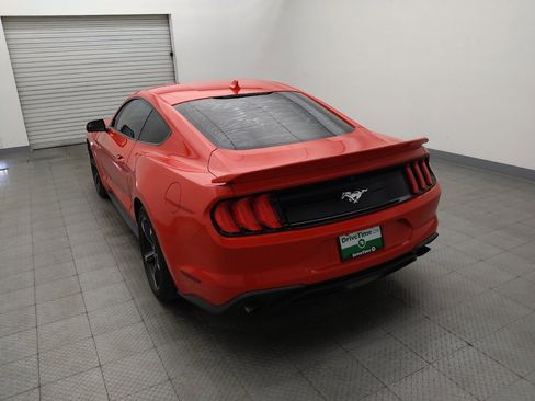 Used 2020 Ford Mustang Coupe RWD image 6
