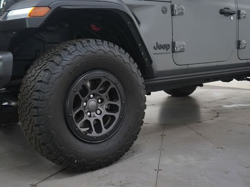 Used 2023 Jeep Wrangler Unlimited Sport AWD/4WD image 31