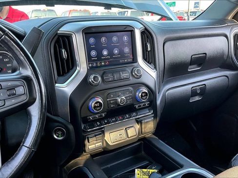 Used 2021 GMC Sierra 1500 SLT AWD/4WD image 9