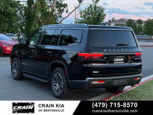 Used 2022 Jeep Wagoneer Series III RWD image 5