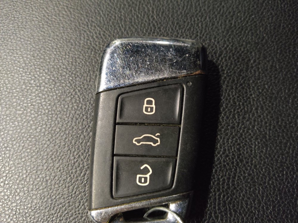Used 2022 Volkswagen Atlas Cross Sport SE FWD image 32