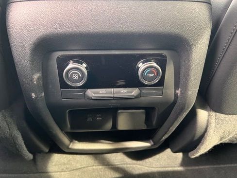 Used 2025 Buick Enclave Sport Touring image 11