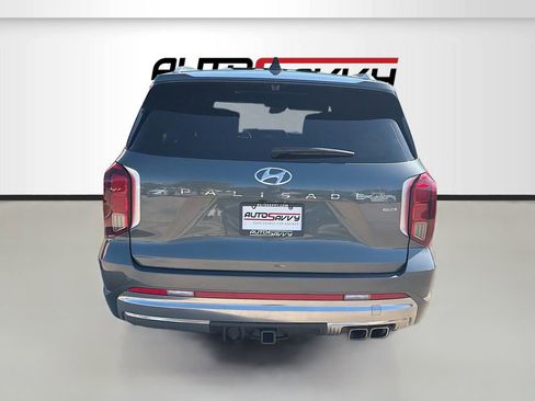Used 2023 Hyundai Palisade Calligraphy image 6