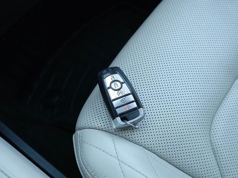 Used 2019 Ford Expedition Max Platinum image 42