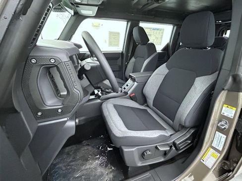 New 2025 Ford Bronco 4-Door image 10