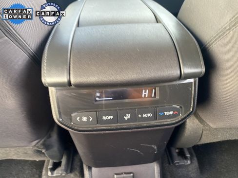 Used 2024 Toyota Highlander LE image 24