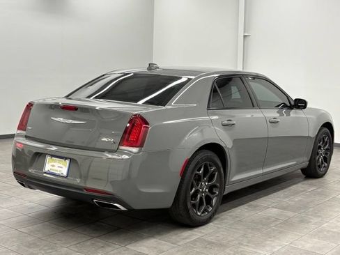 Used 2019 Chrysler 300 S AWD/4WD image 2