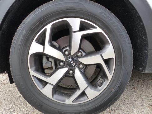 Used 2020 Kia Sportage LX image 13