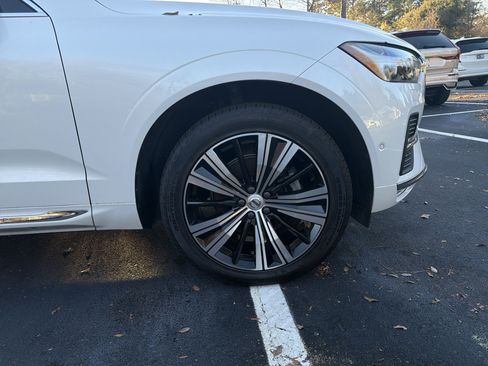 Certified 2023 Volvo XC60 B5 Plus w/ Climate Package image 13