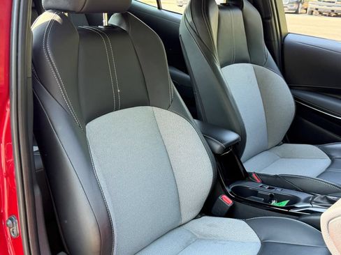 Used 2025 Toyota Corolla XSE FWD image 9