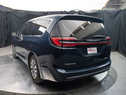 Used 2023 Chrysler Pacifica Limited FWD image 10