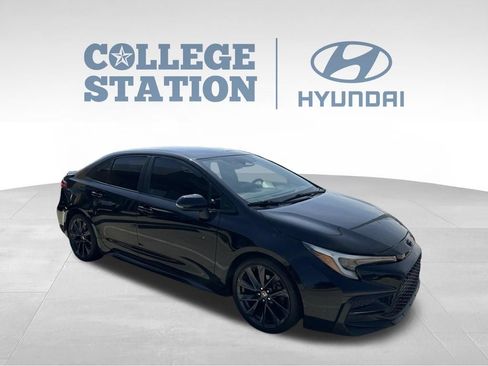 Used 2023 Toyota Corolla SE FWD image 5