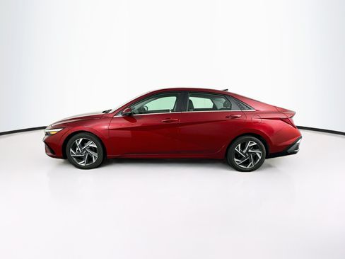 Used 2024 Hyundai Elantra Limited FWD image 4