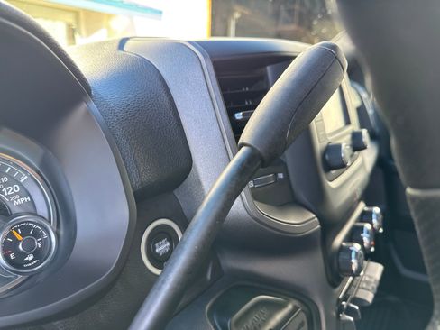 Used 2022 RAM 2500 Tradesman w/ Chrome Appearance Group image 24