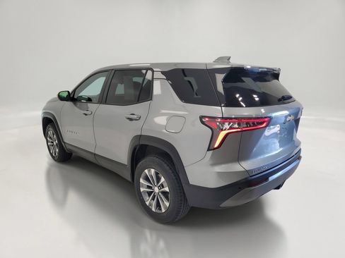 Used 2025 Chevrolet Equinox LT FWD image 5