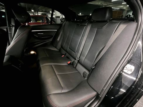 Used 2018 BMW 330i image 19