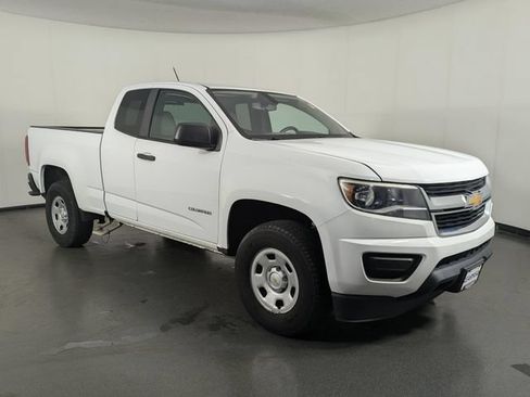 Used 2018 Chevrolet Colorado W/T RWD image 2