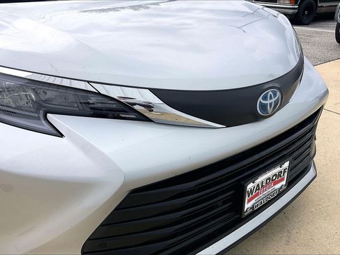 Used 2025 Toyota Sienna XLE FWD image 36