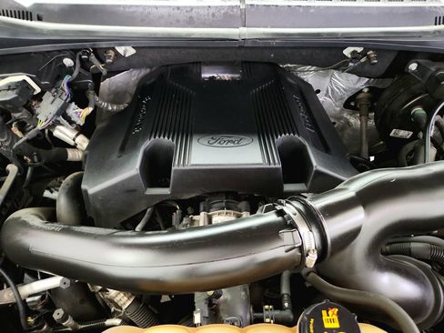 Used 2019 Ford F150 Lariat w/ Equipment Group 502A Luxury image 45