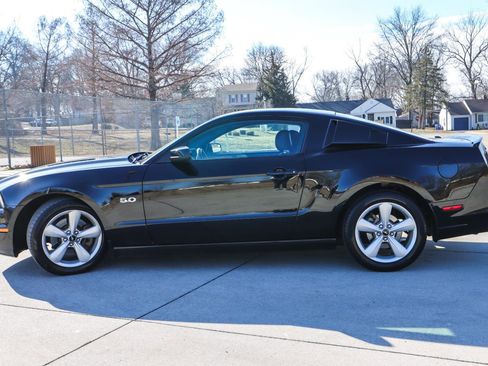 Used 2013 Ford Mustang GT Premium w/ Comfort Pkg image 4