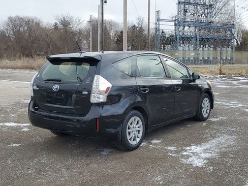 Used 2012 Toyota Prius V Three image 4