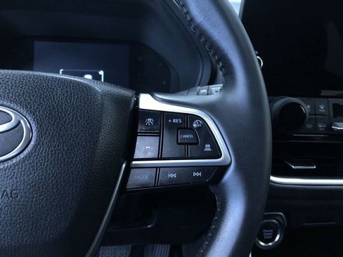 Certified 2025 Toyota Grand Highlander AWD image 28