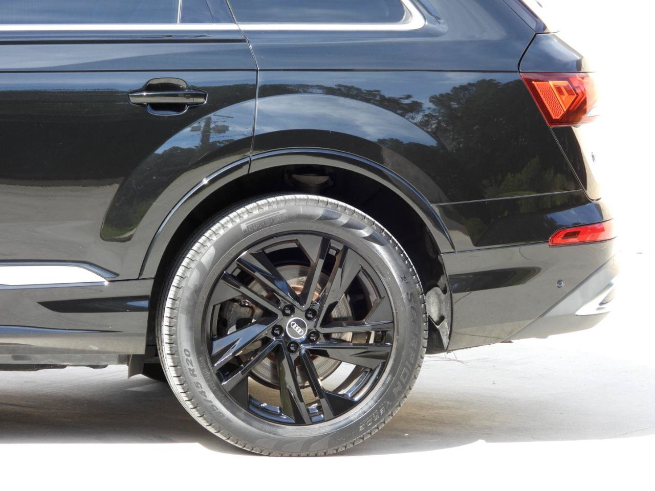 Used 2022 Audi Q7 3.0T Premium Plus AWD/4WD image 34