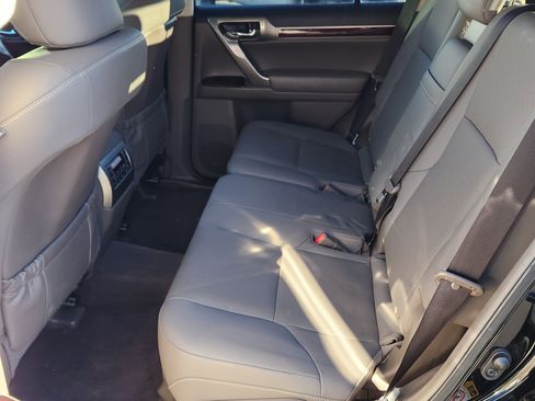 Used 2019 Lexus GX 460 Premium image 15