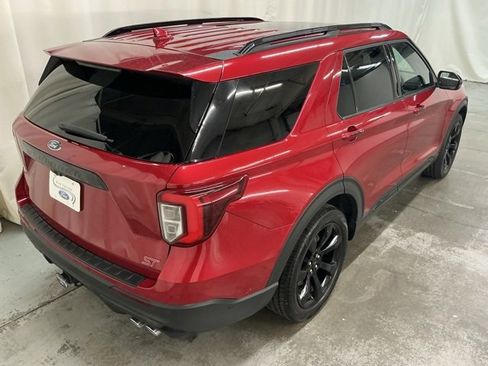 Used 2020 Ford Explorer ST image 3
