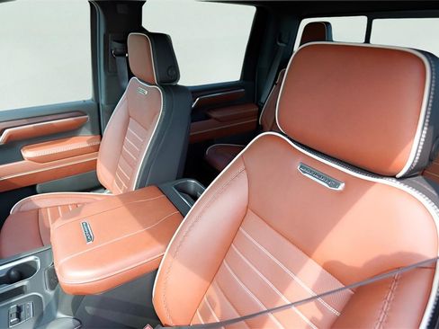 New 2026 GMC Sierra 3500 Denali Ultimate image 10