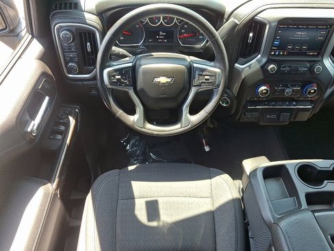 Used 2021 Chevrolet Silverado 1500 LT AWD/4WD image 11