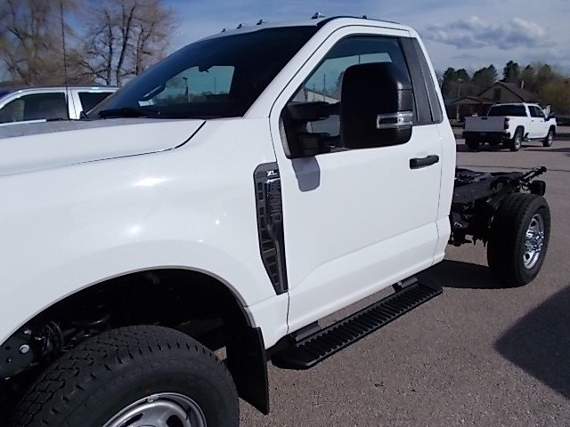 Used 2024 Ford F350 XL w/ Snow Plow Prep Package AWD/4WD image 38