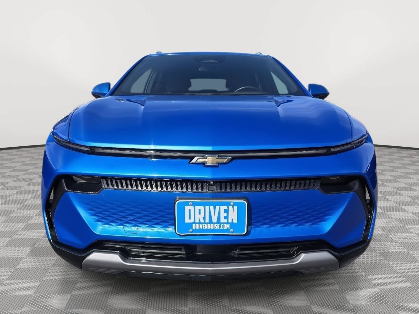Used 2024 Chevrolet Equinox EV LT AWD/4WD image 2