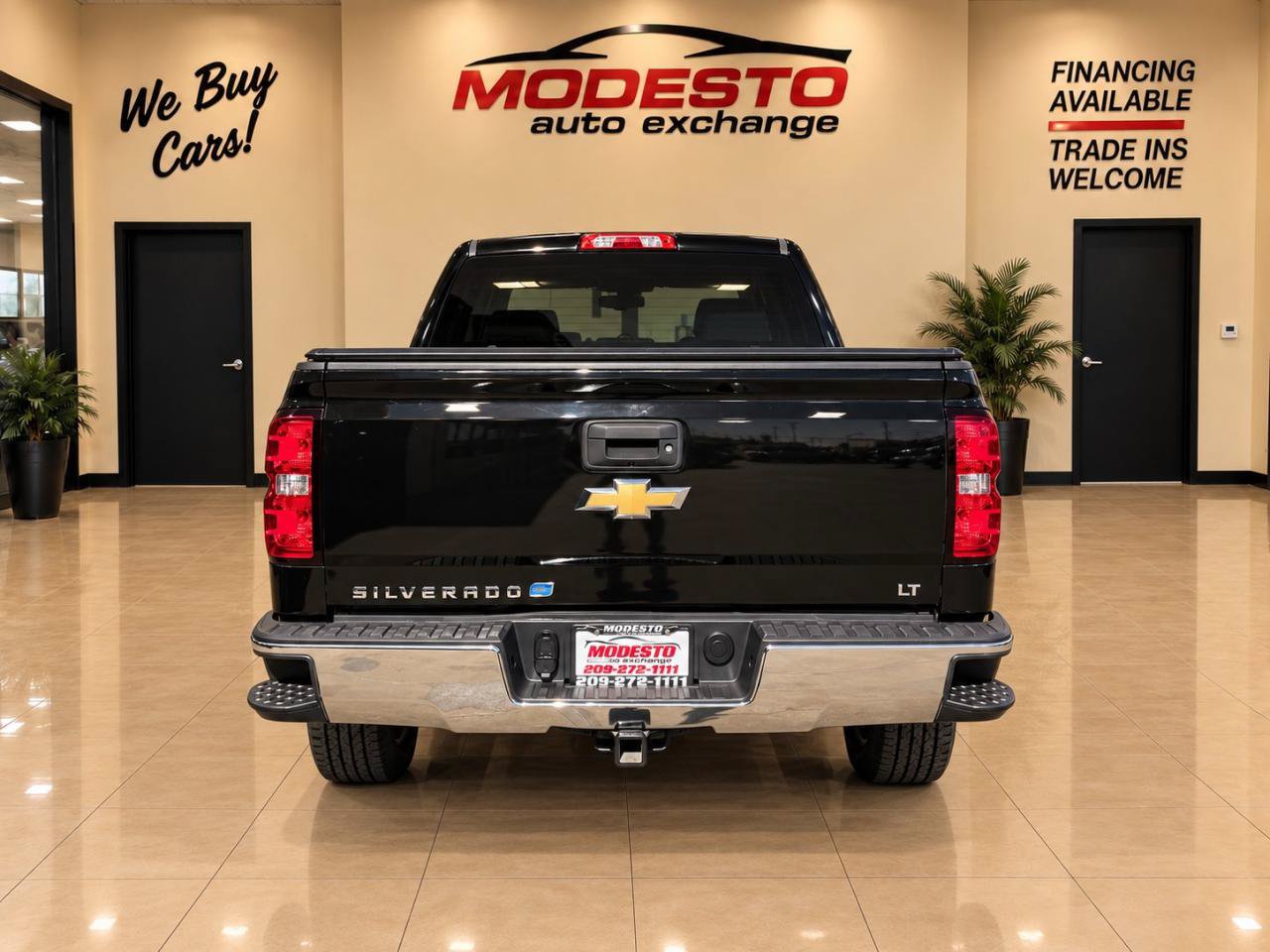 Used 2017 Chevrolet Silverado 1500 LT w/ LT Eassist Package RWD image 4