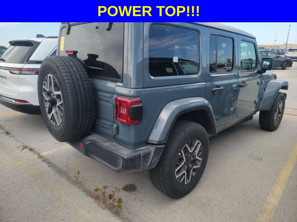 Used 2026 Jeep Wrangler Unlimited Sahara AWD/4WD image 4