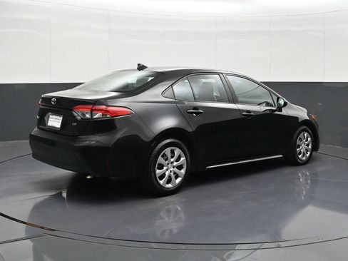 Used 2024 Toyota Corolla LE FWD image 5