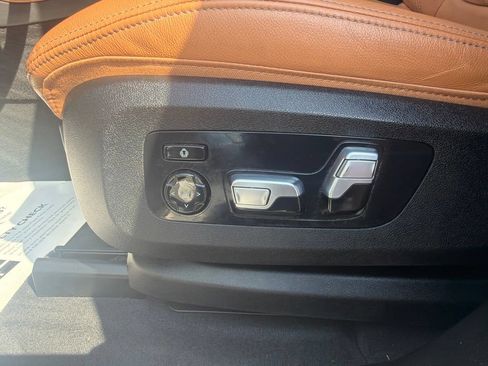 Used 2022 BMW X5 xDrive40i w/ Premium Package AWD/4WD image 35
