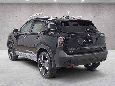 New 2026 Nissan Kicks SR FWD image 14