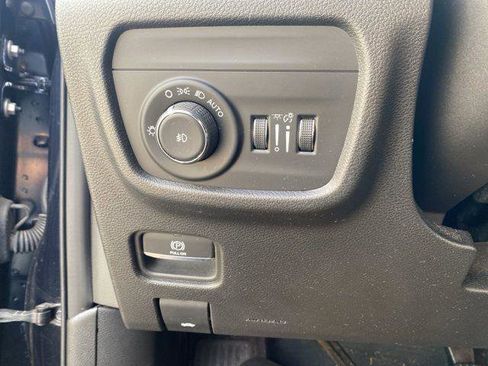 Certified 2023 Jeep Grand Cherokee L Limited AWD/4WD image 14