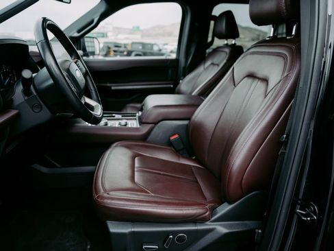 Used 2023 Ford Expedition Limited AWD/4WD image 18