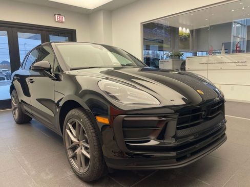 New 2026 Porsche Macan image 27