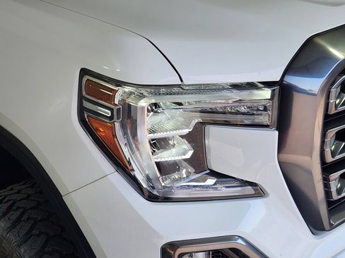 Used 2022 GMC Sierra 1500 AT4 w/ AT4 Premium Package AWD/4WD image 10